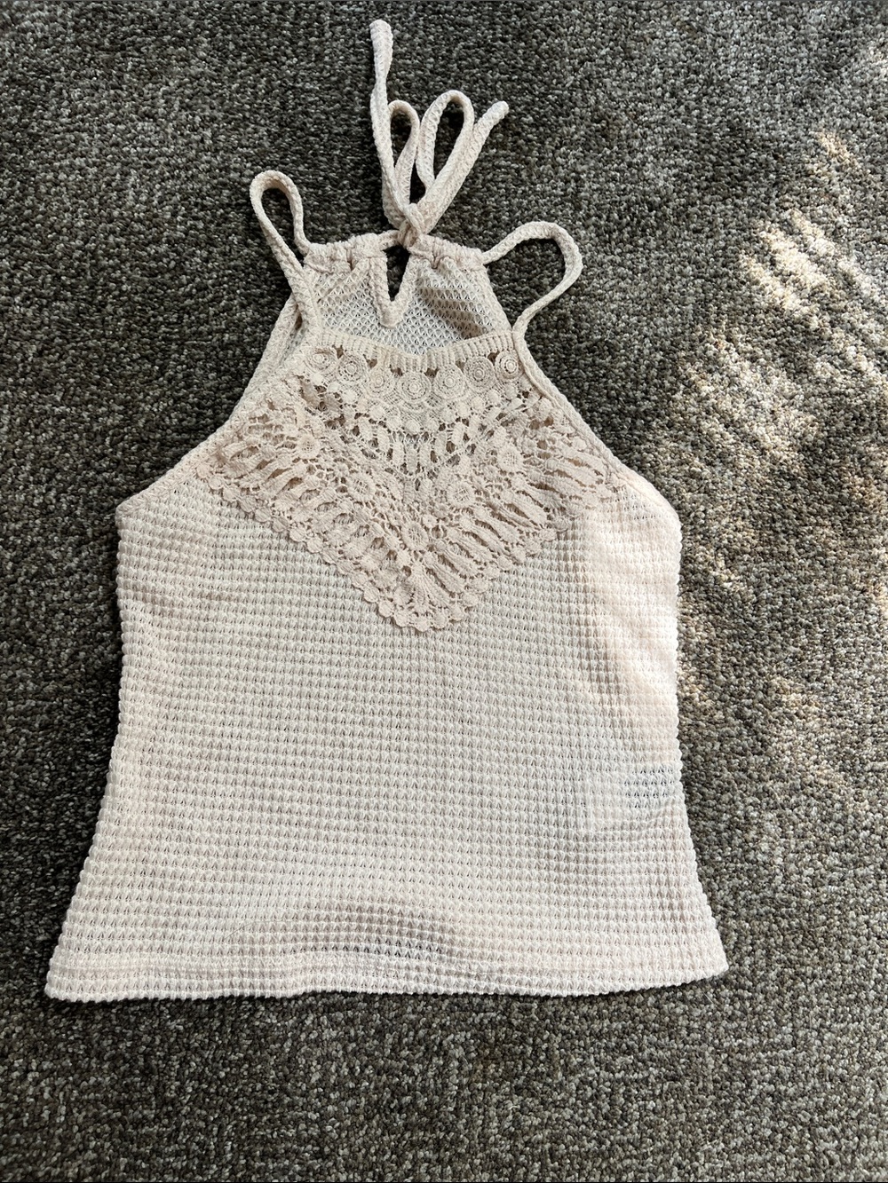 Women’s crochet tank top M
